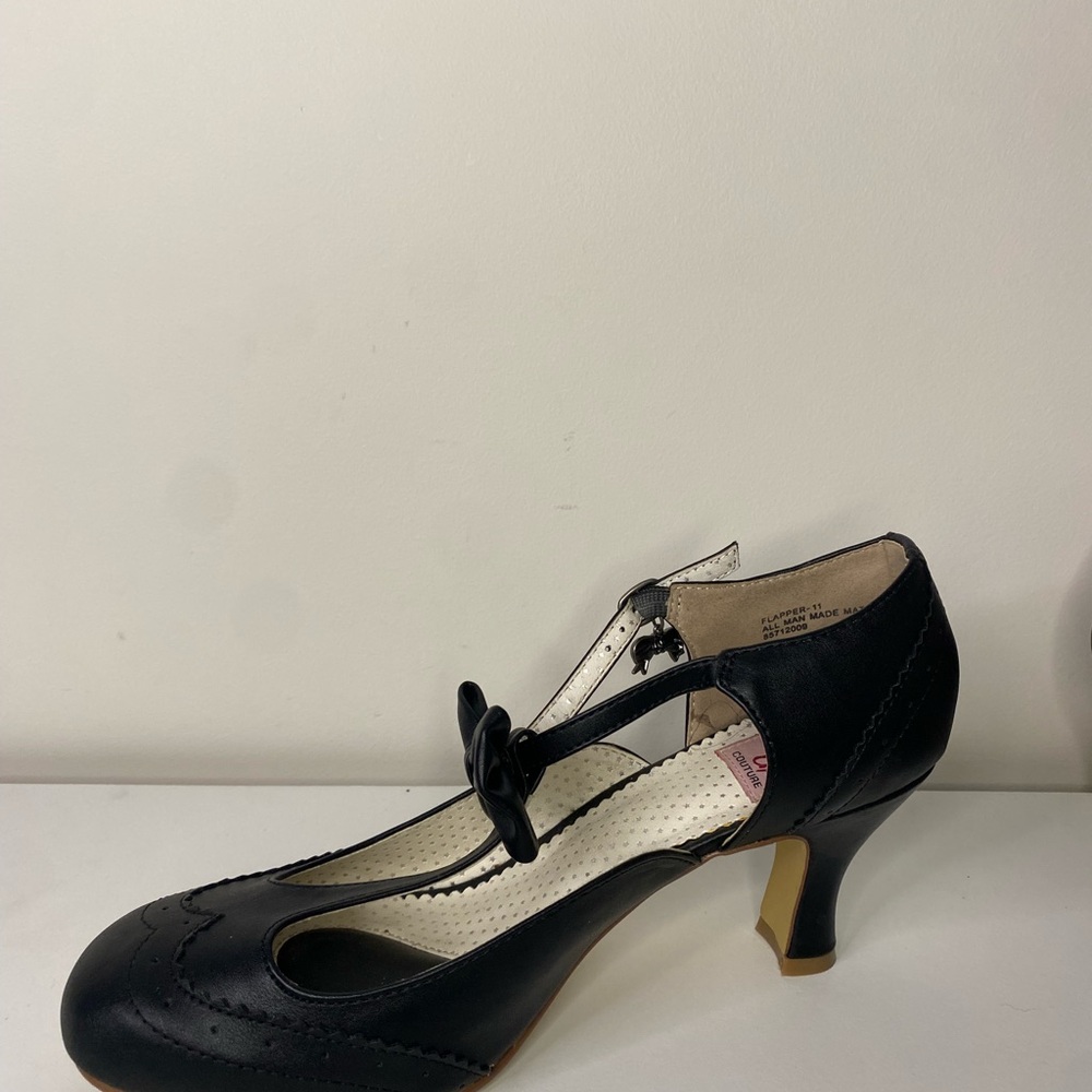 Pin Up vintage, Closed Toe Heels Size 10.5